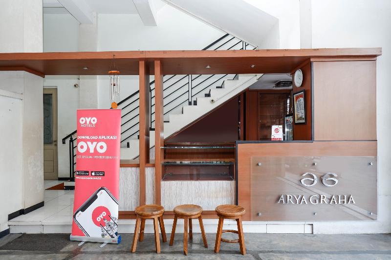 Hotel OYO 1451 Arya Graha Semarang Exterior foto