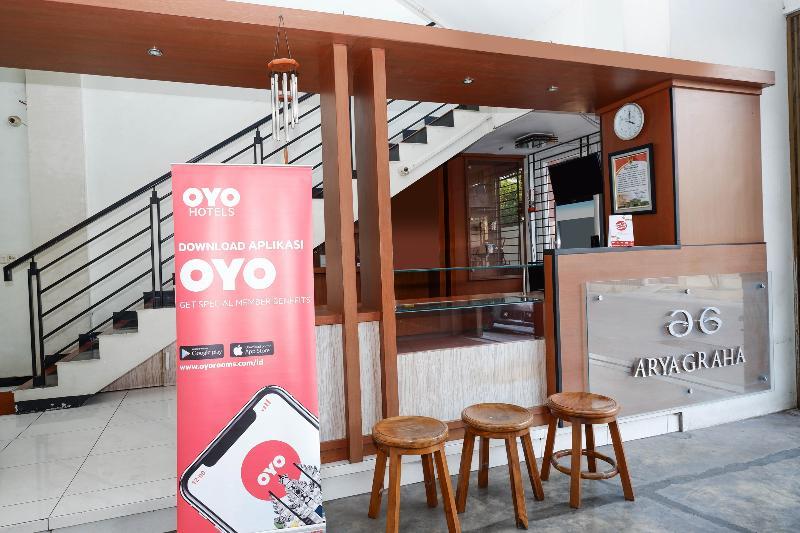 Hotel OYO 1451 Arya Graha Semarang Exterior foto